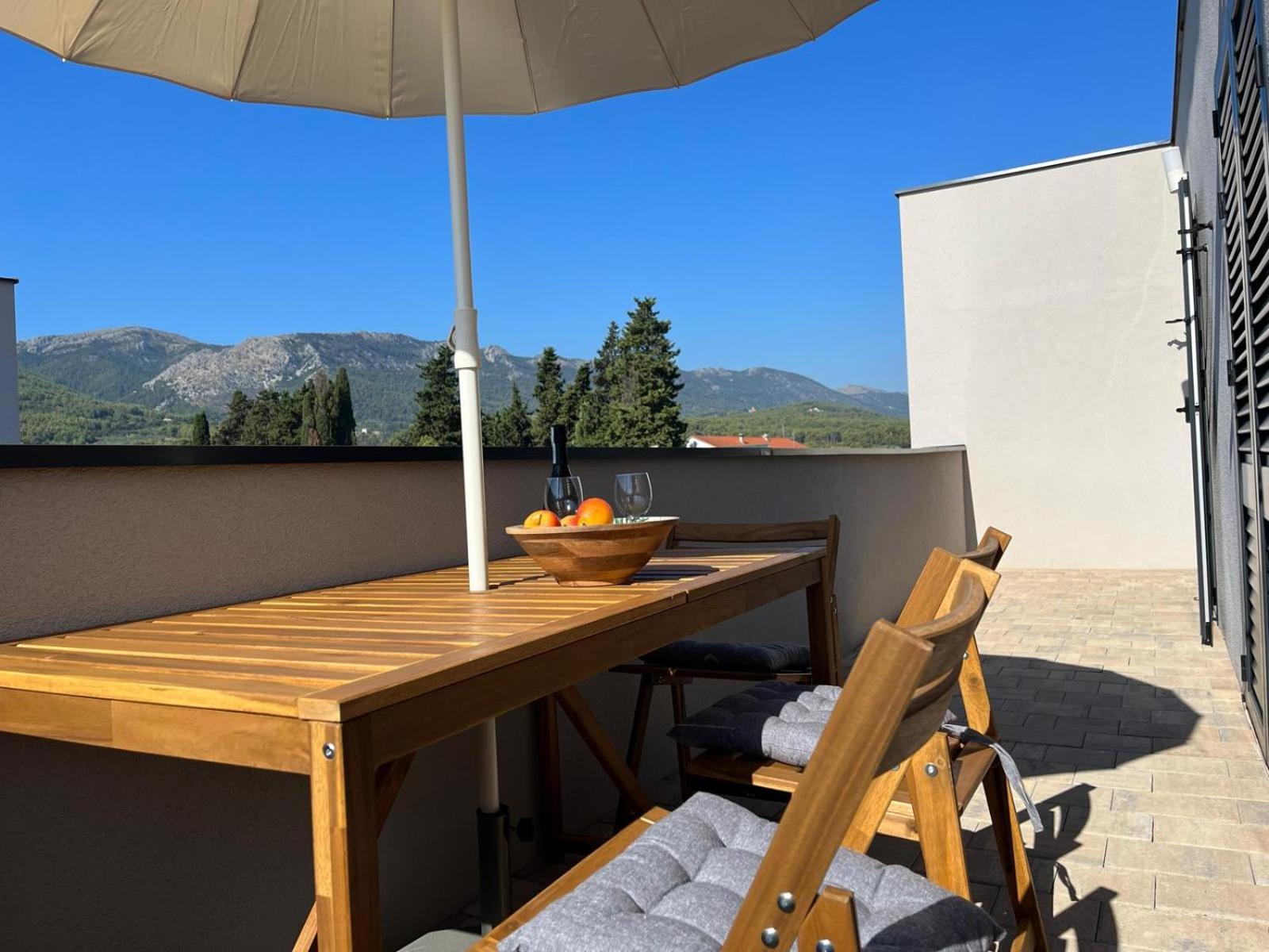 Jelsa Park Apartment